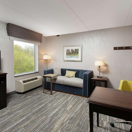 Hampton Inn & Suites By Hilton Barrie Exterior foto