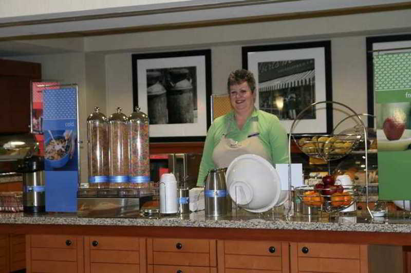 Hampton Inn & Suites By Hilton Barrie Restaurant foto